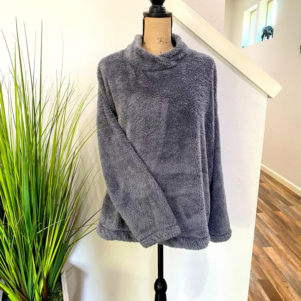 jane & bleecker fuzzy sweatshirt